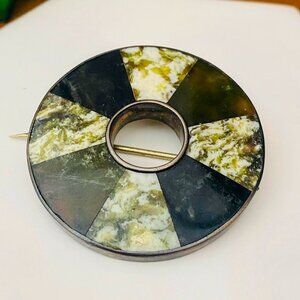 Vintage Irish Celtic Connemara Marble Circular Silver Kilt Brooch